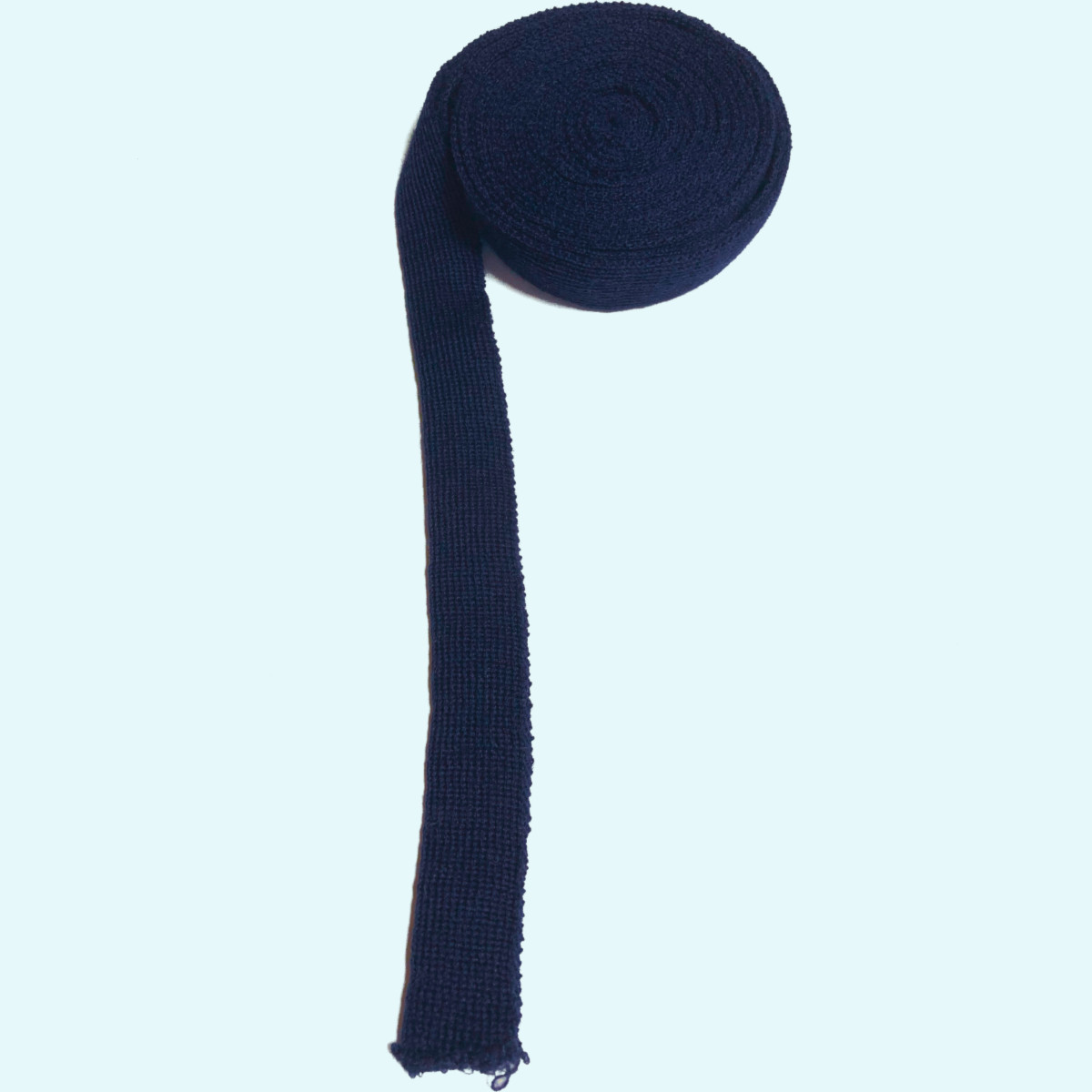 Hochwertiges Wolltresse Einfassband aus 100% Merinowolle von Wollkdis Hochwertige Wollkids Wolltresse Einfassband aus 100% Merinowolle in Meterware zum selber Nähen