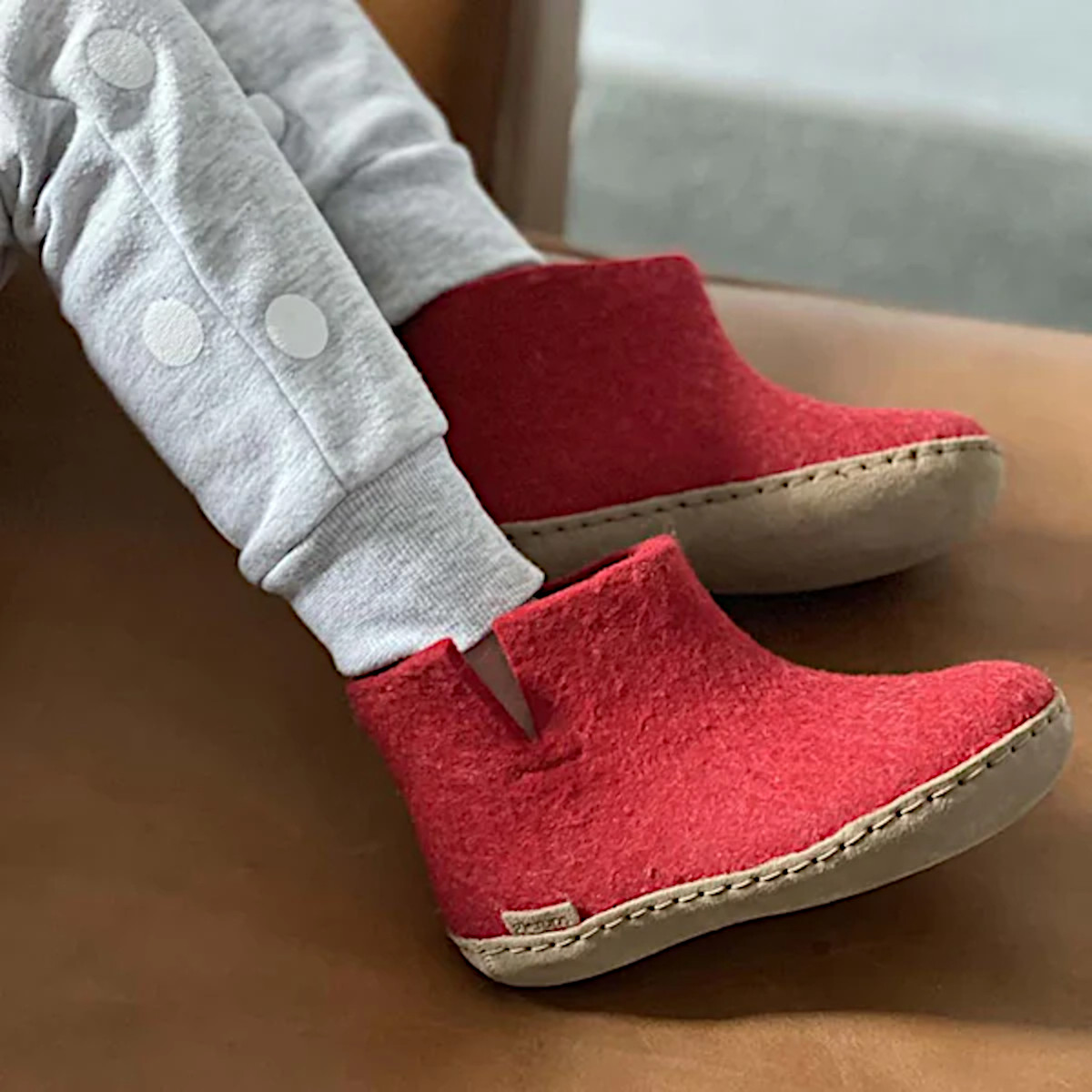 Die kuschelweichsten Kinder Hausschuhe aller Zeiten Süße Kinder Hausschuhe The Boot Junior aus Schurwollfilz