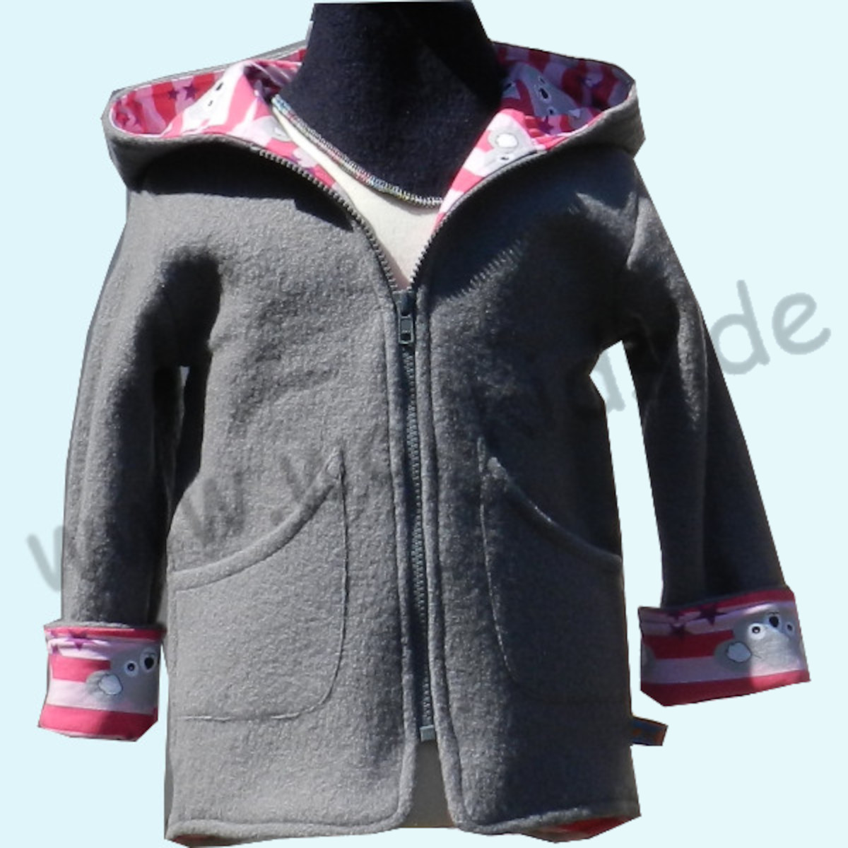 Wollkids Mädchen Walkjacke gefüttert 100% Wolle - grau/rosa mit Koala Wollkids Mädchen Wollwalkjacke gefüttert mit Reißverschluss aus 100% Schurwolle - grau mit Koala