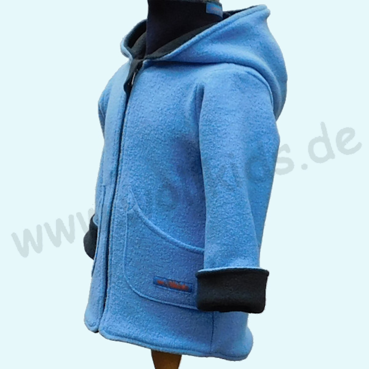 Wollkids Kinder Walkjacke mit Kapuze 100% Schurwolle - blau/anthrazit Wollkids Kinder Walkjacke für Waldkindergarten aus 100% Schurwolle - blau/anthrazit