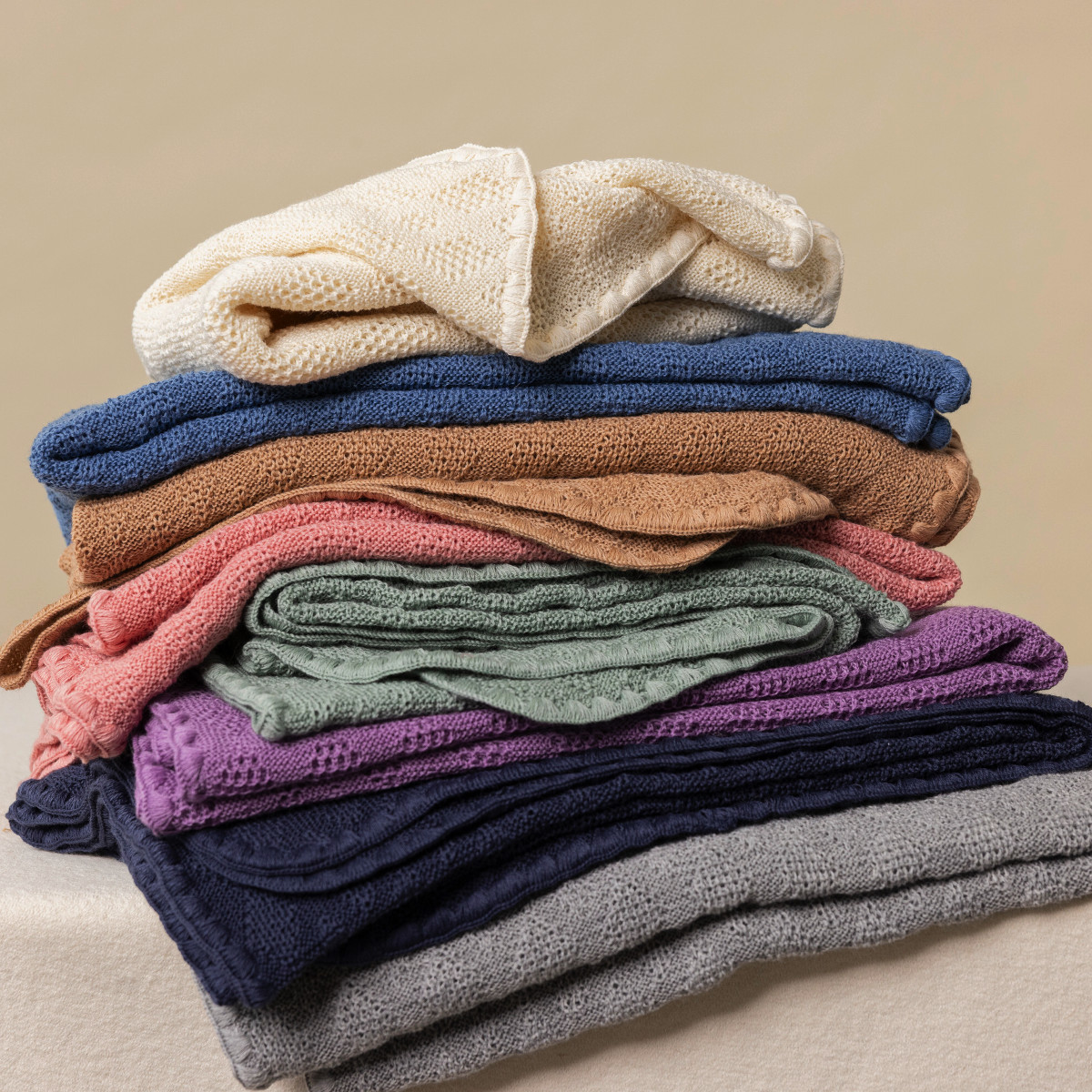 Zauberhafte disana Baby Strick-Decke 80x100 aus kbT merino Schurwolle - Kuscheldecke GOTS