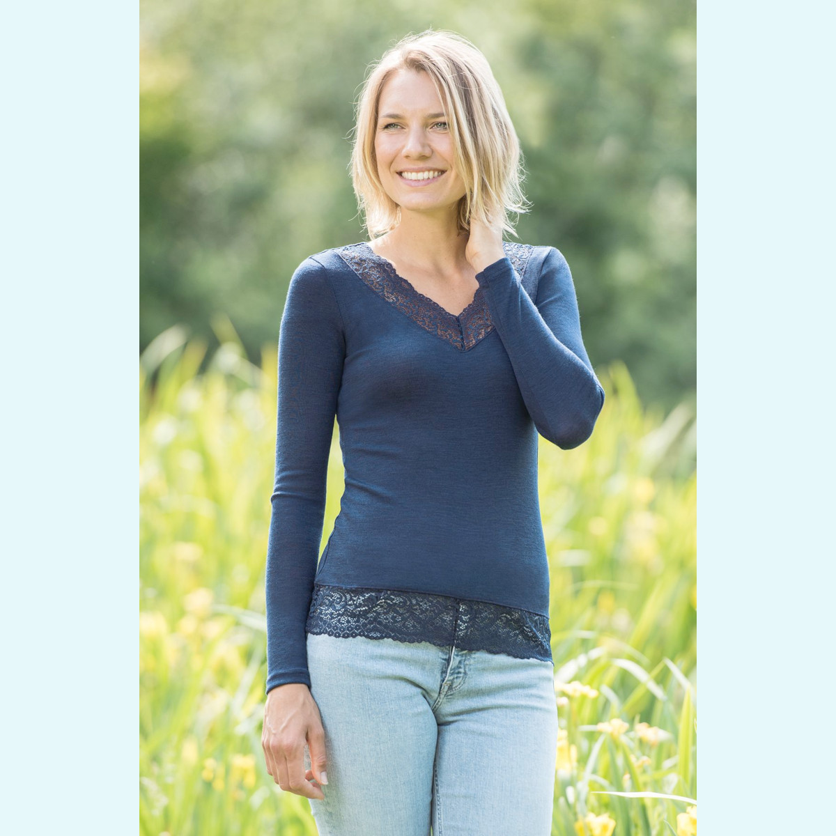Damen Shirt mit Spitze langarm Wolle Seide marine GOTS