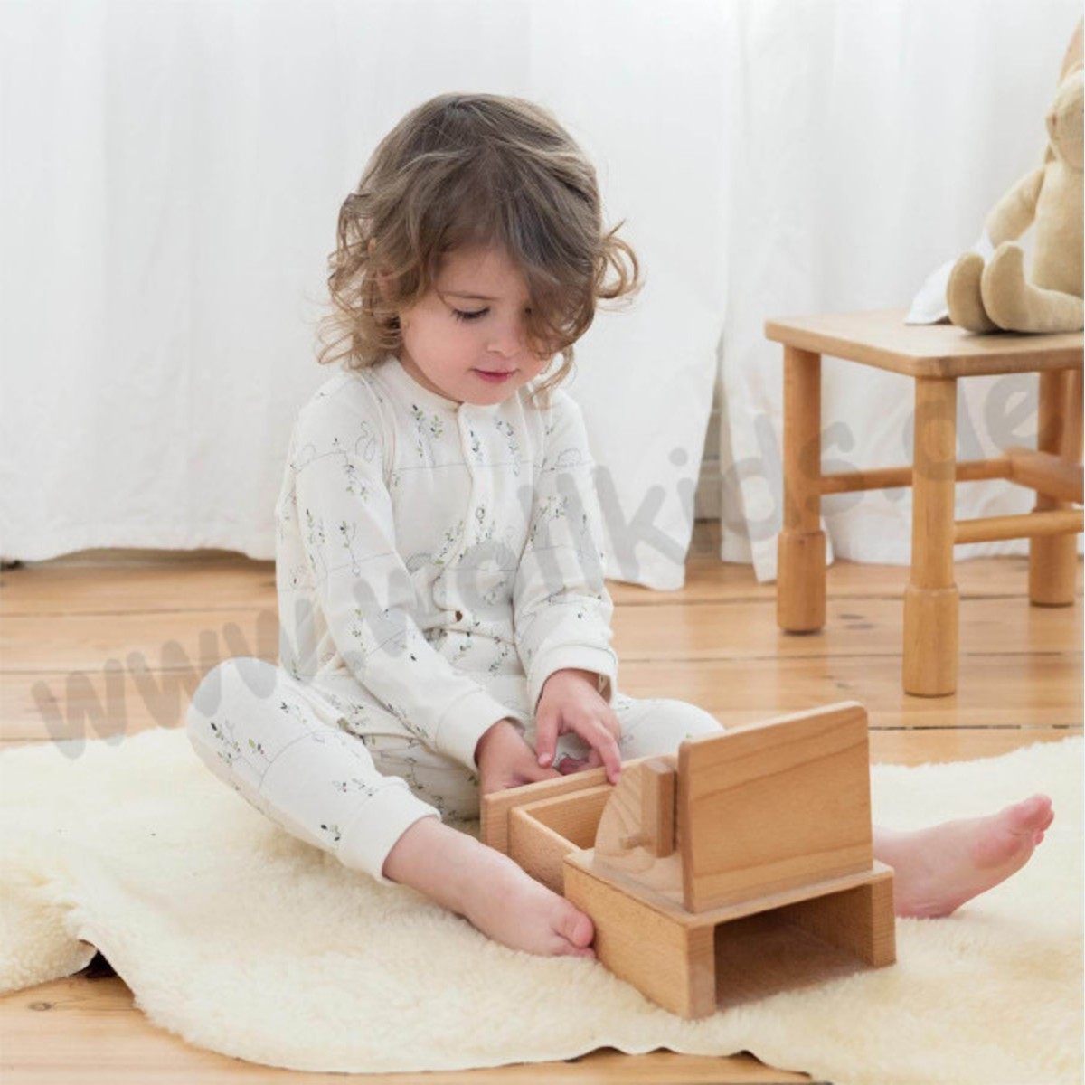 Baby Schlafanzug in natur mit Tiere aus Bio Baumwolle - Living Crafts Einteiler Schlafanzug für Babys aus Bio Baumwolle von Living Crafts - Farbe natur