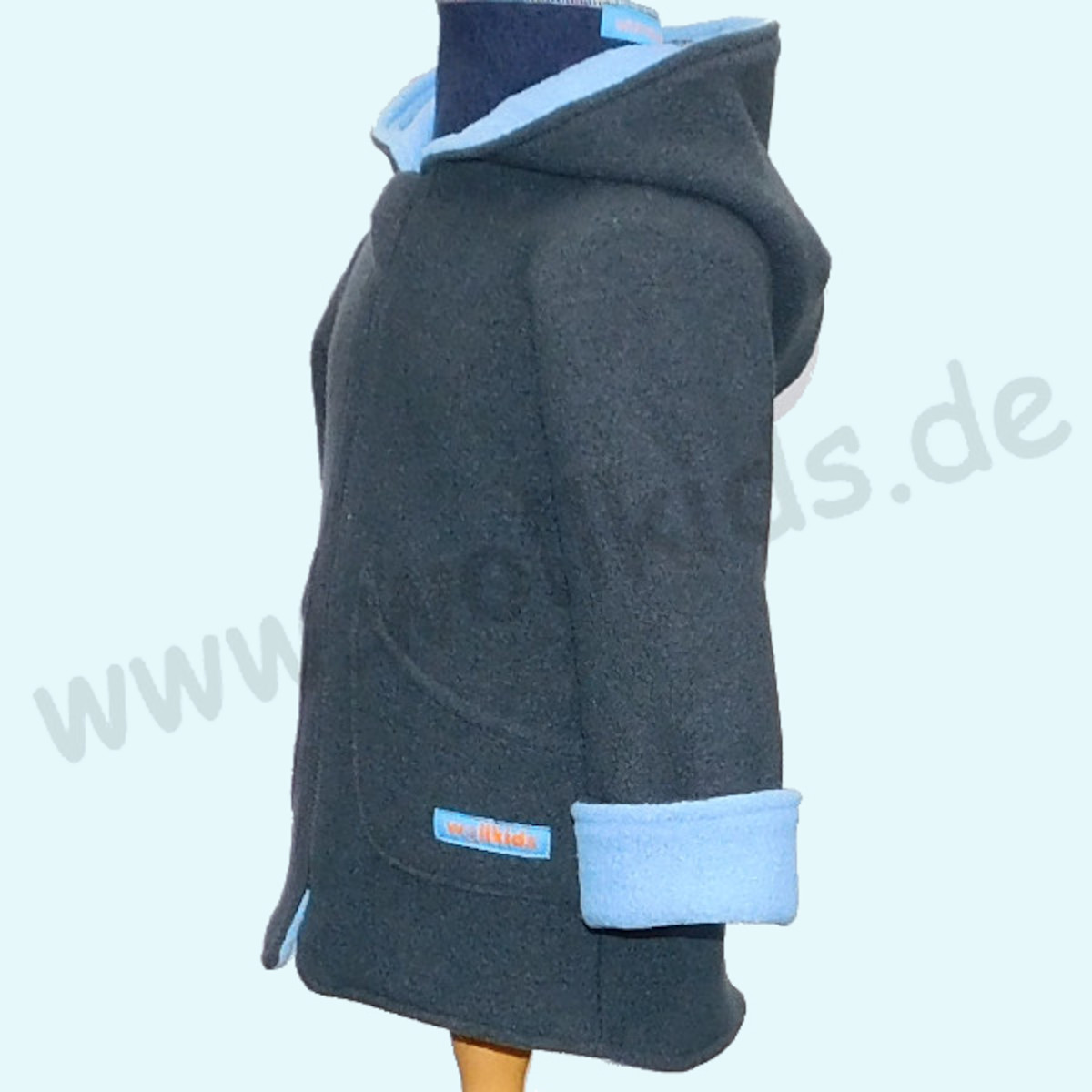 Wollkids Kinder Walkjacke mit Kapuze 100% Schurwolle - blau/anthrazit Wollkids Kinder Walkjacke für Waldkindergarten aus 100% Schurwolle - blau/anthrazit