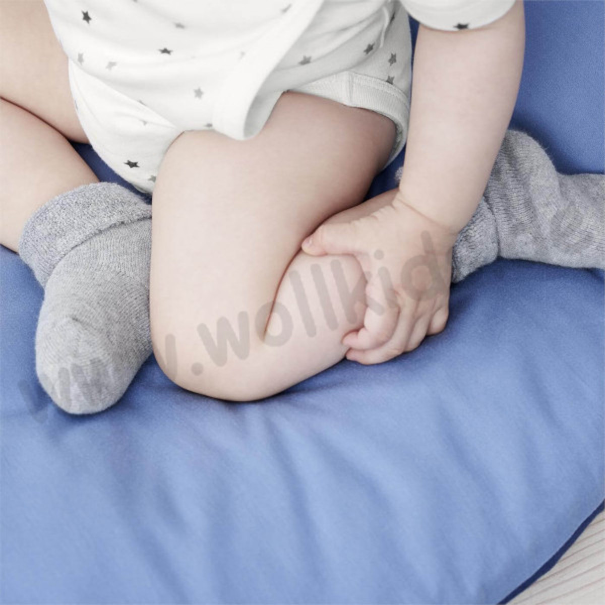 Kuschelweiche Baby Frottee-Plüschsocken aus reiner BIO Baumwolle 2er Pack von Livingcrafts