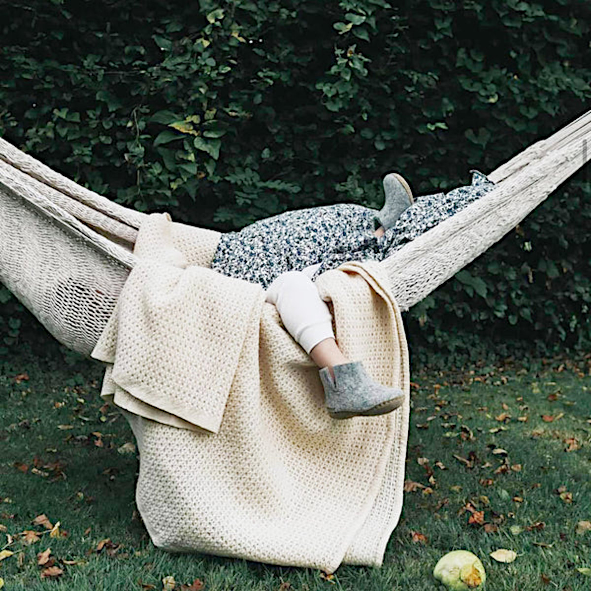 Die kuschelweichsten Kinder Hausschuhe aller Zeiten Süße Kinder Hausschuhe The Boot Junior aus Schurwollfilz