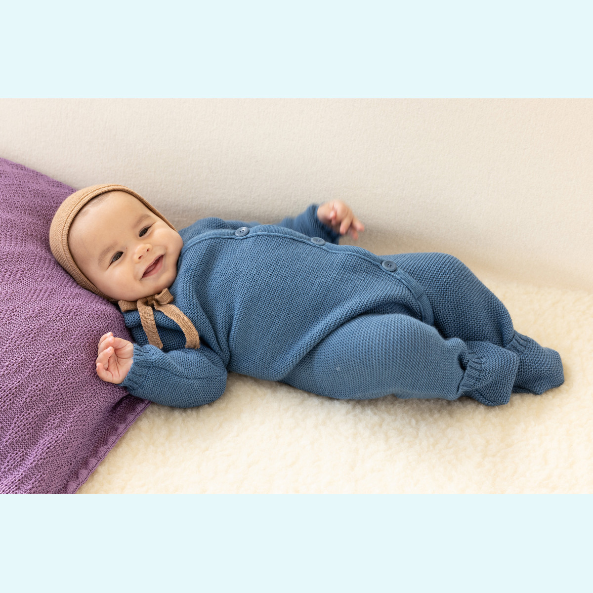 Süßer muckeliger disana Baby indoor Strick-Overall/Wollanzug/Schlafanzug aus BIO merino Schurwolle für Winter Tage & Nächte GOTS